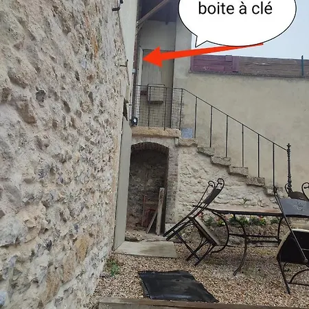 La Maison Fleurie 2 * Sainte-Genevieve-les-Gasny
